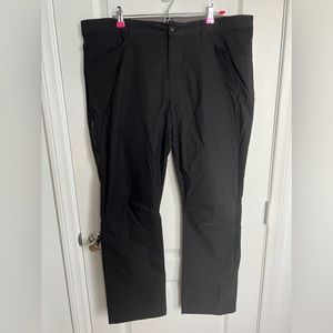 Eddie Bauer Tech Pants Men Size 40X32 Black Stretch Water Repellant UPF NWT